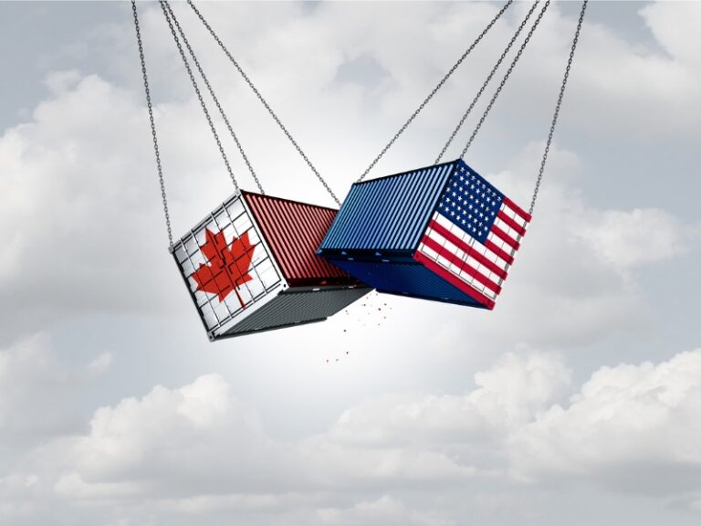 Deux contenants se heurtent, un avec les couleurs du drapeau du Canada et l'autre avec les couleurs du drapeau des États-Unis.