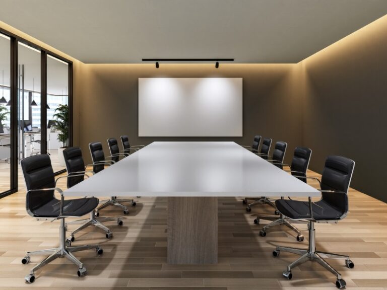 Intérieur de salle de réunion moderne et contemporain avec rendu 3D de tableau blanc vide.