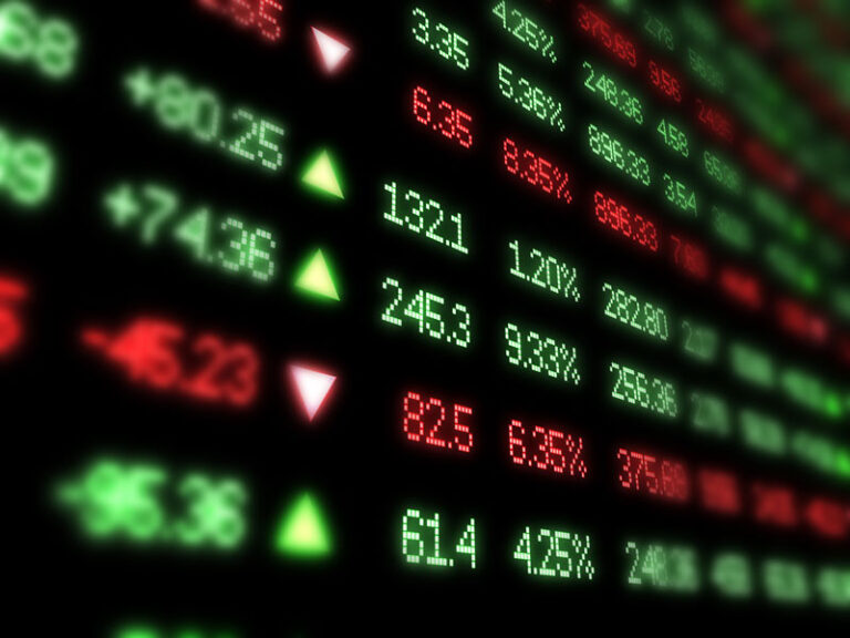 Le téléscripteur de la bourse est flou sur les bords.
