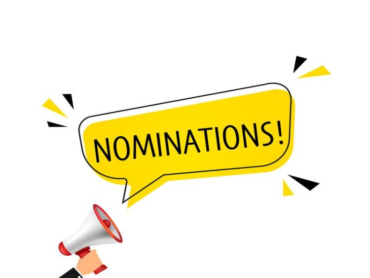 Main masculine tenant le mégaphone avec bulle de discours de nominations. Haut-parleur. Bannière pour les affaires, le marketing et la publicité. Illustration vectorielle